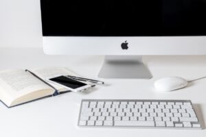 How to Make People Want to Read Your Blog Post